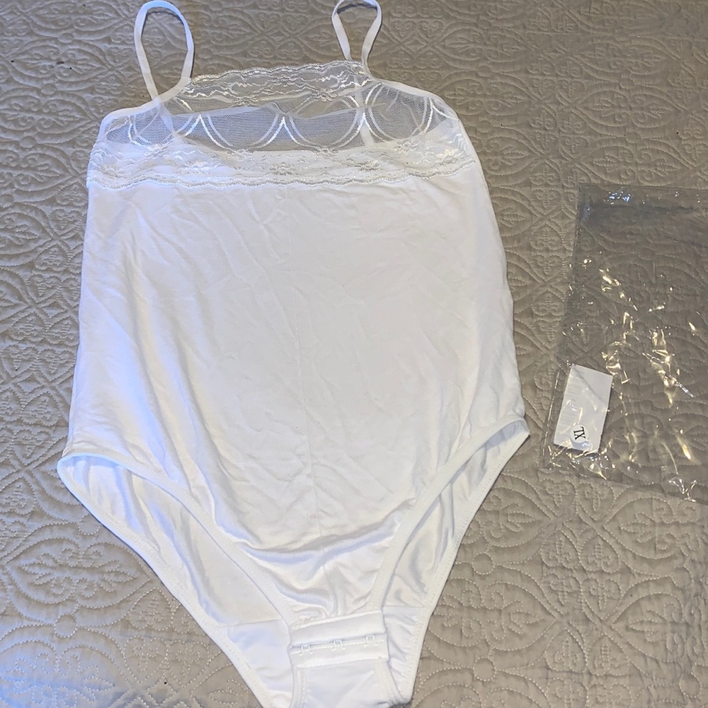 NWOT Sistina Bodysuit in white cotton material size medium